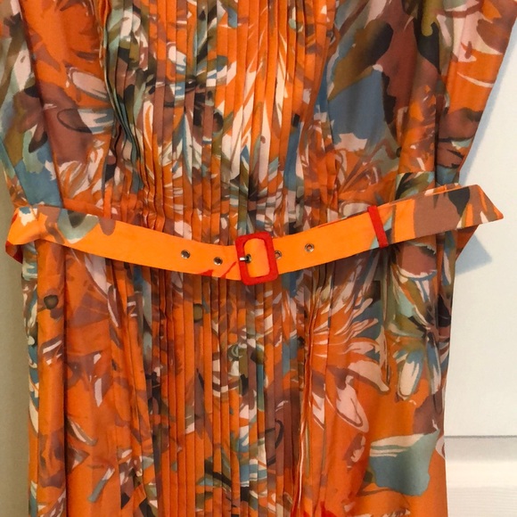 Dress - Picture 2 of 5